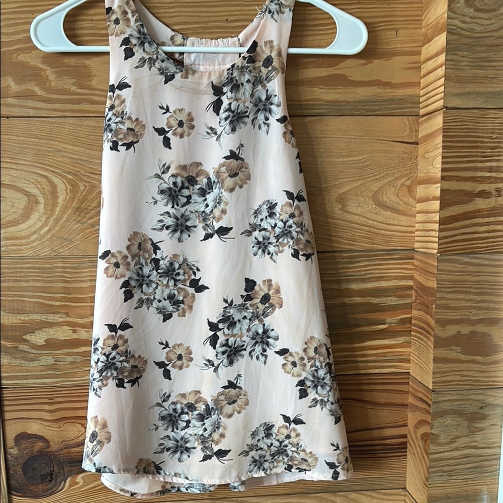 Elegant Floral Sleeveless Blouse